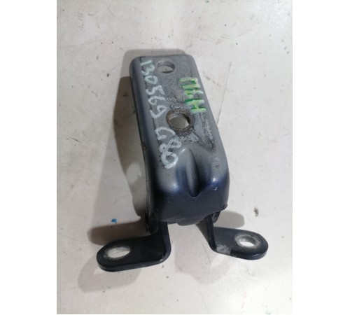 Петля двери передняя левая нижняя