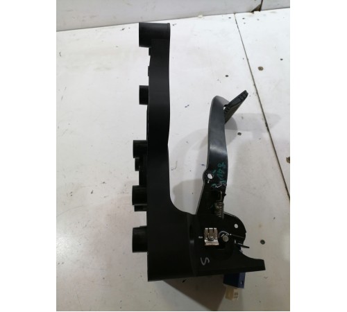 Педаль тормоза с датчиком