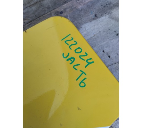 Лючок топливного бака