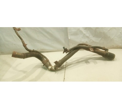 Горловина топливного бака