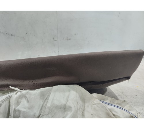 Подушка заднего сиденья боковая левая