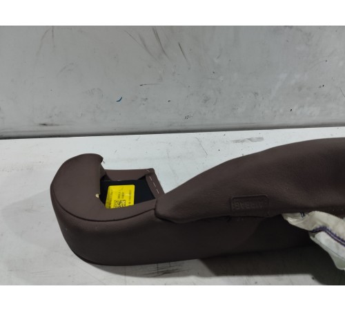 Подушка заднего сиденья боковая левая