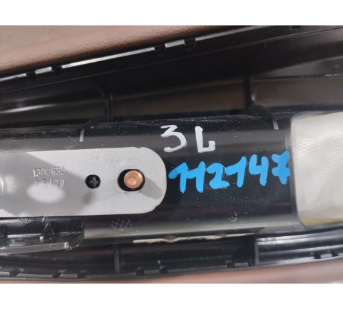 Подушка заднего сиденья боковая левая