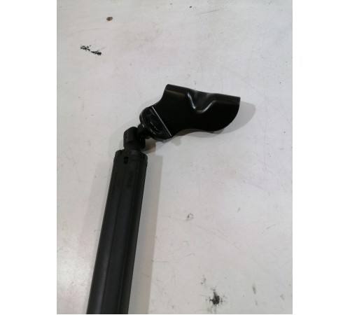 Амортизатор крышки багажника правый