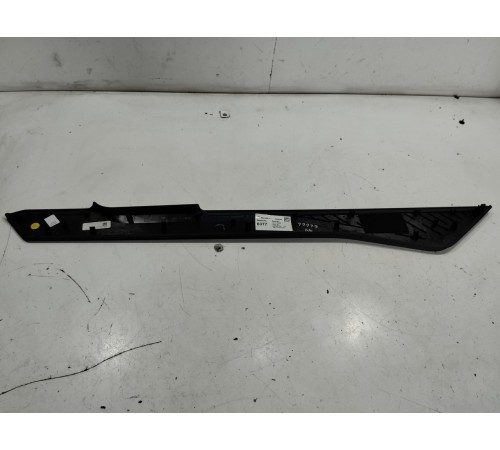 Накладка центральной консоли левая