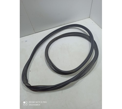 Уплотнитель крышки багажника