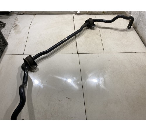 Стабилизатор передний