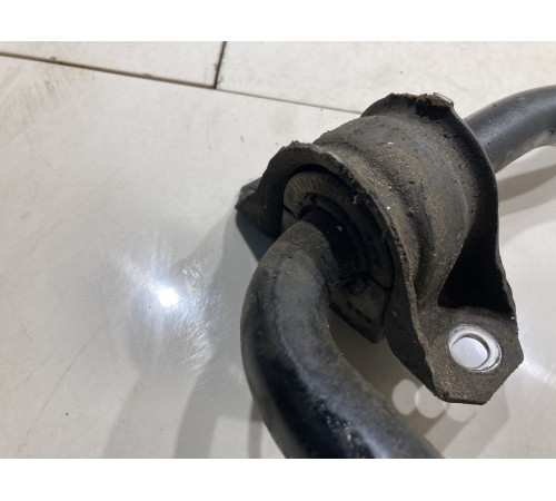 Стабилизатор передний