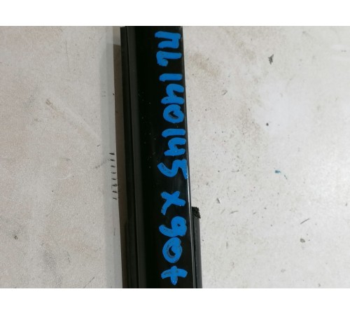 Уплотнитель стекла передний левый наружний