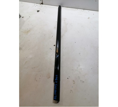 Уплотнитель стекла передний левый наружний