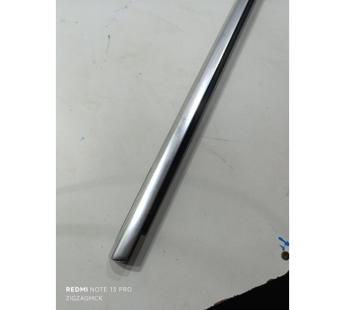 Молдинг стекла передний правый наружный, уплотнитель