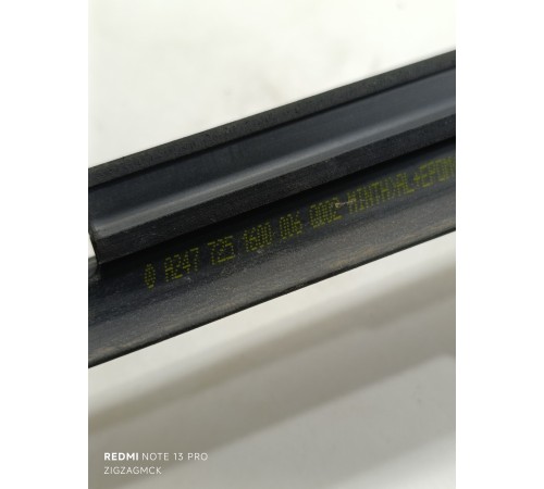 Молдинг стекла передний правый наружный, уплотнитель