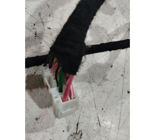 Электропроводка крышки багажника