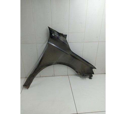 Крыло переднее левое