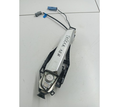 Ручка двери передняя левая наружная