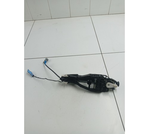 Ручка двери передняя левая наружная