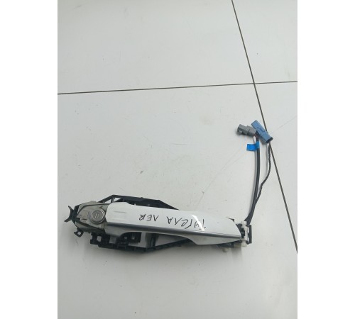 Ручка двери передняя левая наружная