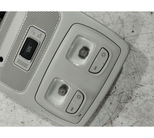 Плафон внутреннего освещения салона