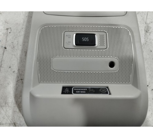 Плафон внутреннего освещения салона