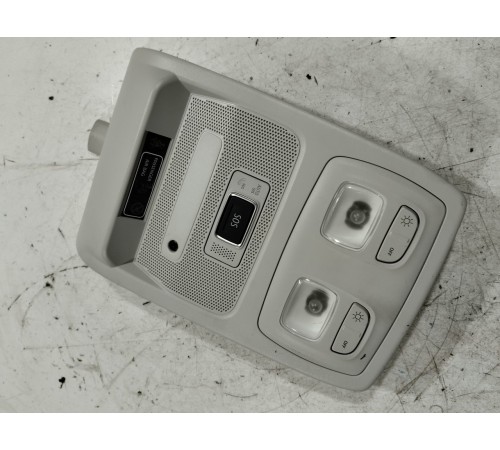 Плафон внутреннего освещения салона