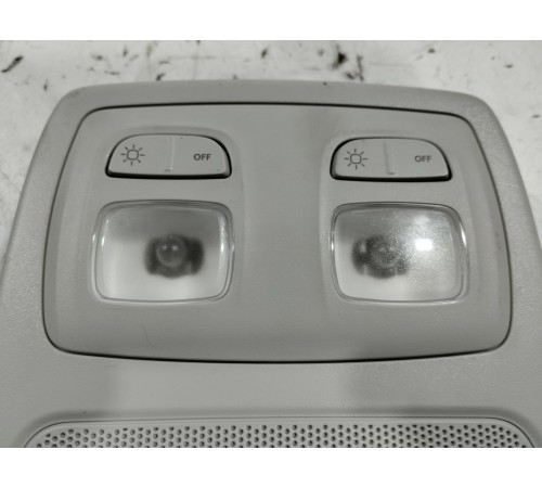 Плафон внутреннего освещения салона