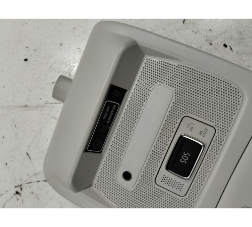 Плафон внутреннего освещения салона