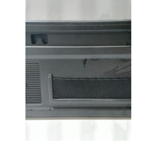 Обшивка крышки багажника