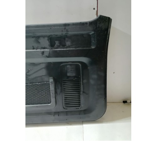 Обшивка крышки багажника