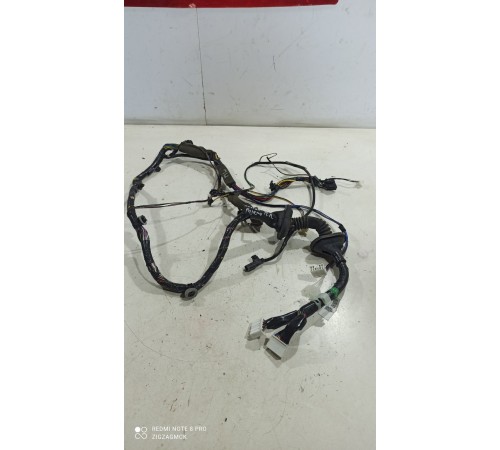 Электропроводка двери (передняя левая)