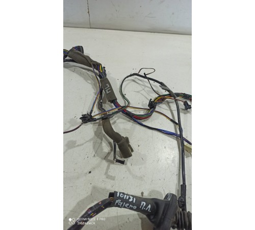 Электропроводка двери (передняя левая)