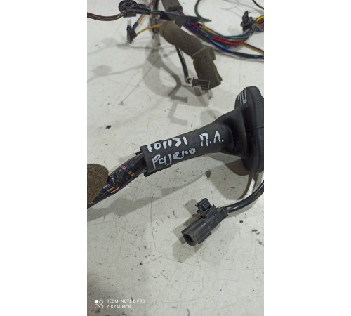 Электропроводка двери (передняя левая)