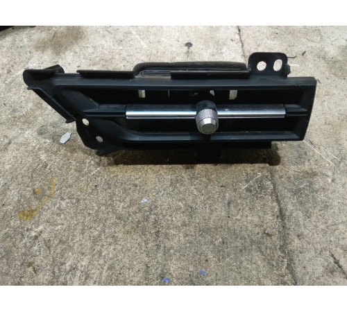 Дефлектор воздушный правый