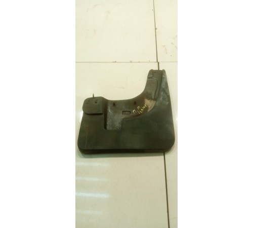 Брызговик (передний, правый)