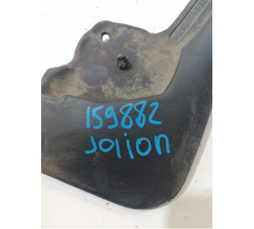 Брызговик передний правый