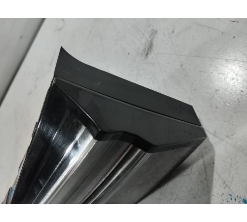 Фонарь крышки багажника правый внутренний