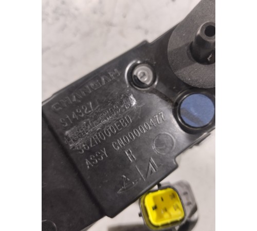 Фонарь крышки багажника правый внутренний