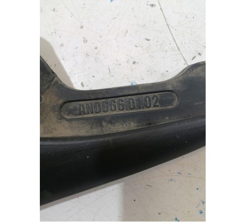 Брызговик передний правый