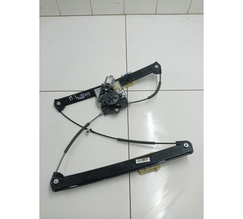 Стеклоподьемник передний левый с моторчиком