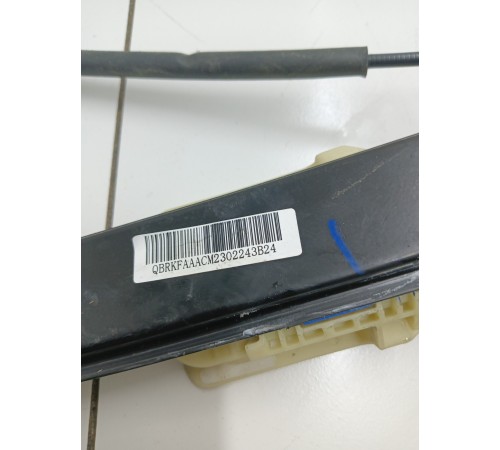 Стеклоподьемник передний левый с моторчиком