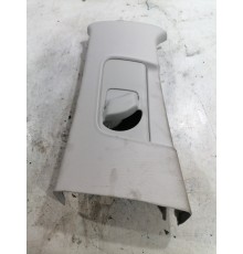 Накладка центральной стойки левая верхняя