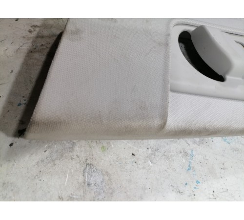 Накладка центральной стойки левая верхняя