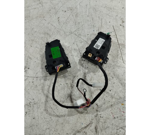 Кнопки руля многофункциональные