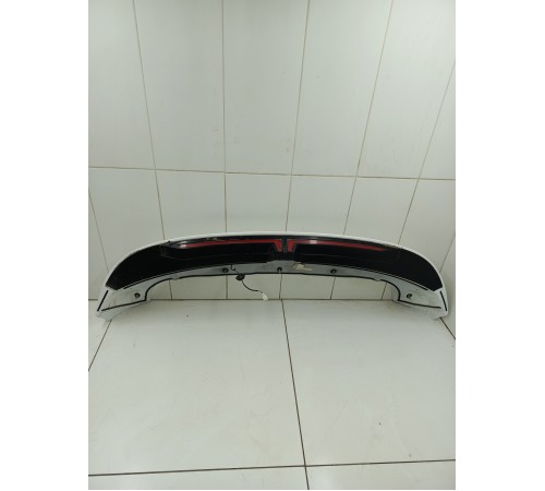 Спойлер двери крышки багажника