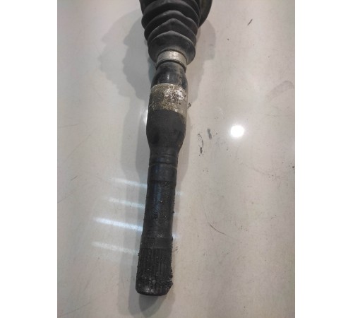 Полуось (привод) (передний, левый)