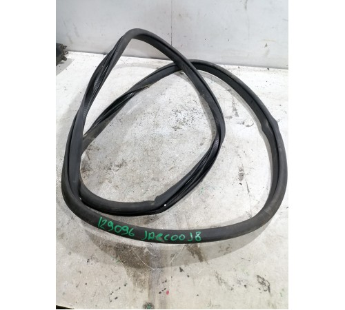 Уплотнитель проема двери