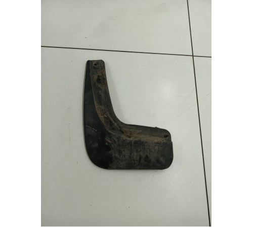 Брызговик задний левый