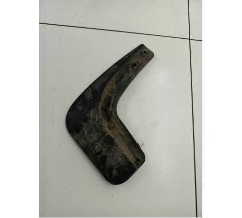 Брызговик задний левый