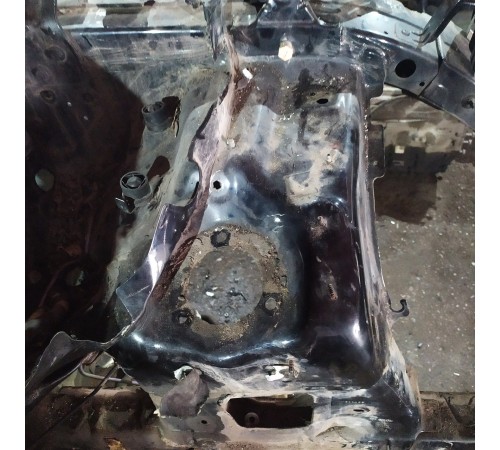 Лонжерон(передний левый)