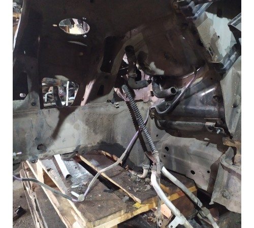 Лонжерон(передний левый)