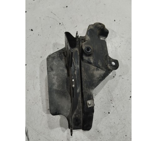 Брызговик (задний правый)